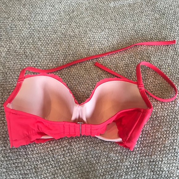 Victoria’s Secret bathing suit top - Picture 2 of 3